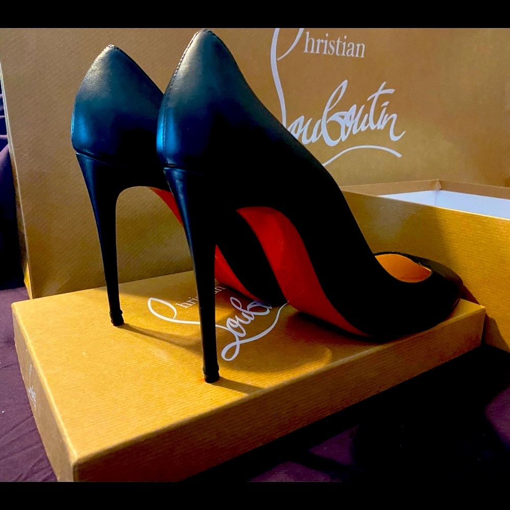 Redbottoms for Christmas! Christian Louboutin Women’s Heels-Size 40 (9.5)
